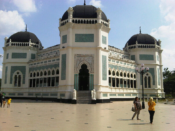 1d1n MEDAN CITY TOUR 4-5 HOURS WITH LOCAL GUIDE